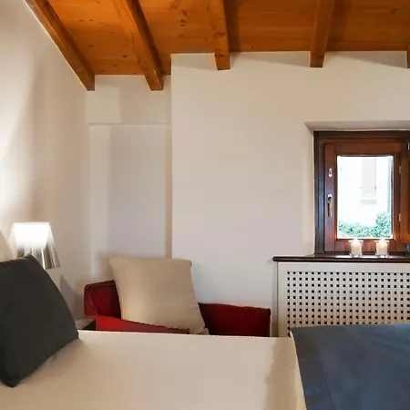 Del Porto 4* Торри-дель-Бенако